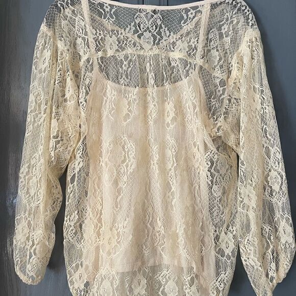 Ella Moss Lace Top  - Picture 2 of 7